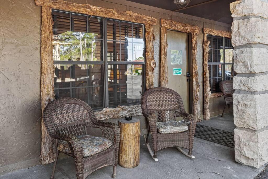 Stonegate Lodge Bear'S Den Kitchen, Pool, Firepit, Wifi ,Smart Tvs Eureka Springs Exterior foto