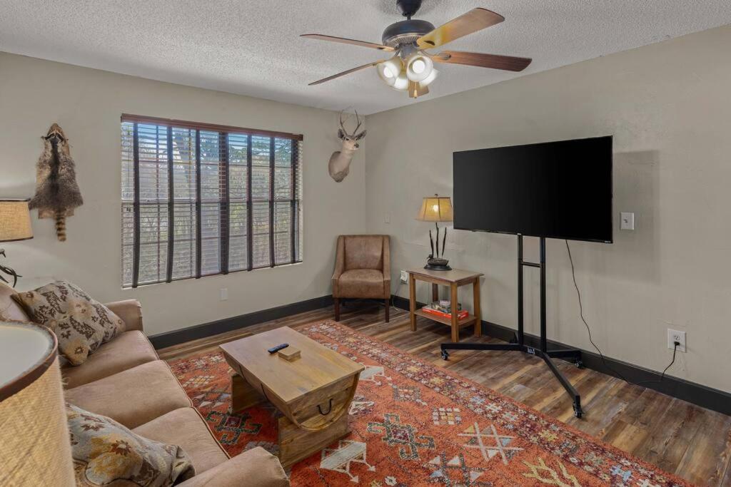Stonegate Lodge Bear'S Den Kitchen, Pool, Firepit, Wifi ,Smart Tvs Eureka Springs Exterior foto