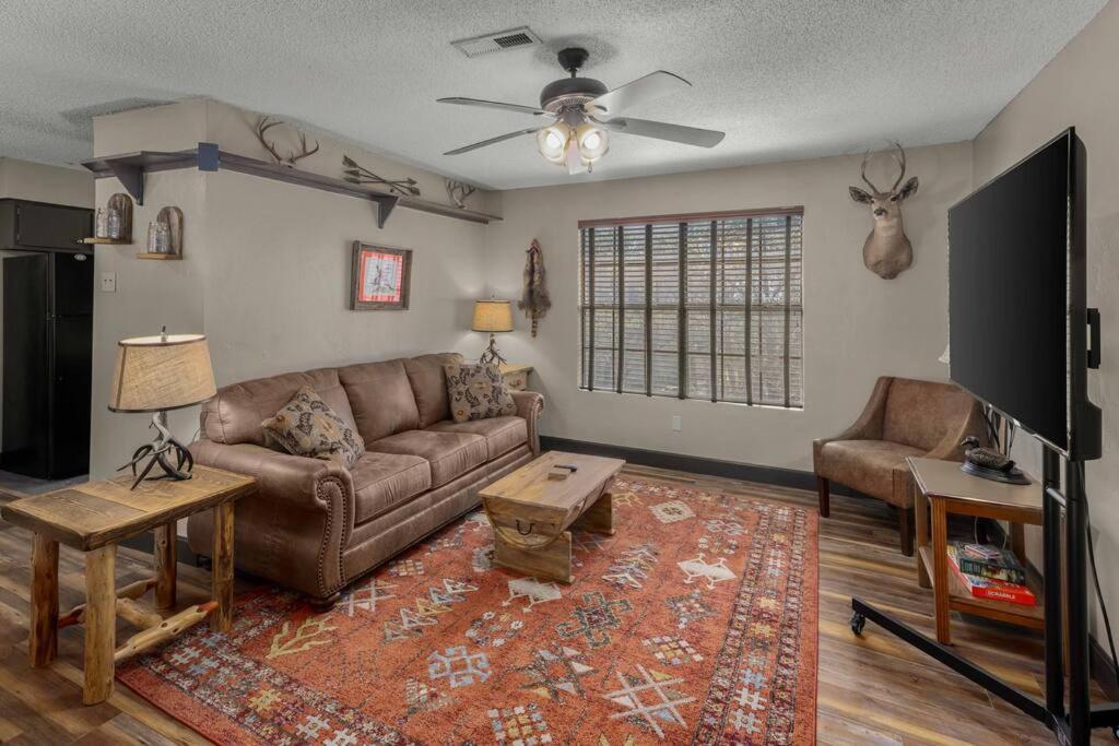 Stonegate Lodge Bear'S Den Kitchen, Pool, Firepit, Wifi ,Smart Tvs Eureka Springs Exterior foto