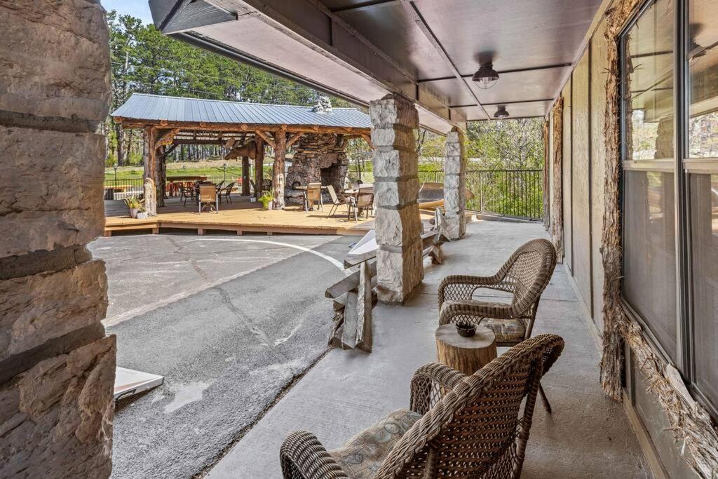 Stonegate Lodge Bear'S Den Kitchen, Pool, Firepit, Wifi ,Smart Tvs Eureka Springs Exterior foto